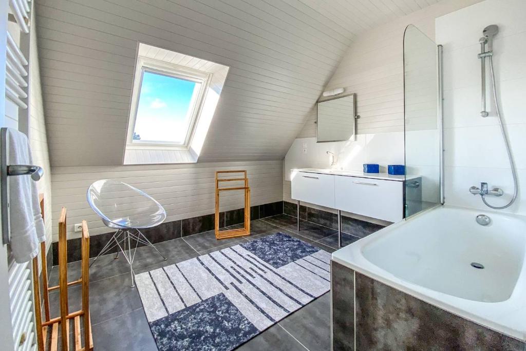 Superbe villa VUE SUR MER, 11 personnes à TREBEURDEN REF-669 photo 3