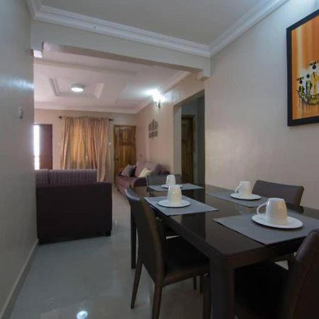 Sidney Apartment photo 2