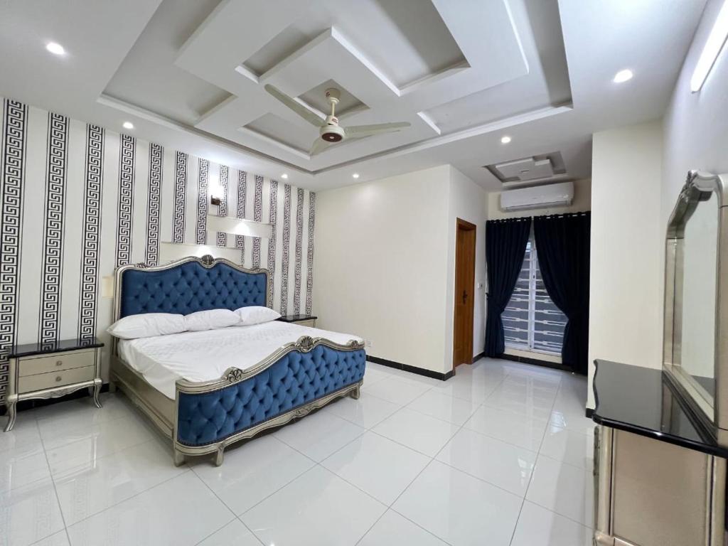 Luxury Villa in Islamabad Margala Hills Views photo 4