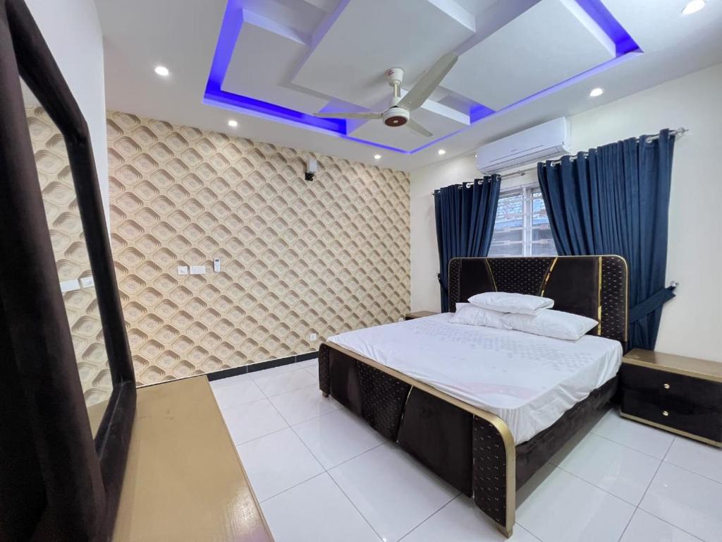 Luxury Villa in Islamabad Margala Hills Views photo 3