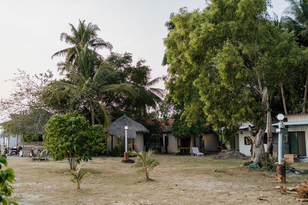 Soukaina Beach Bungalow photo 1