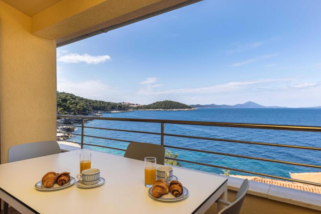 VELO JEDRO Apartmani PUNTA