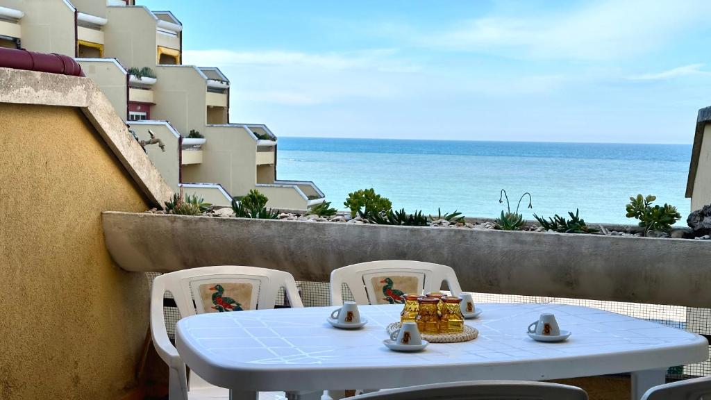 SE012 - Senigallia, monolocale fronte mare al residence Piramidi photo 2