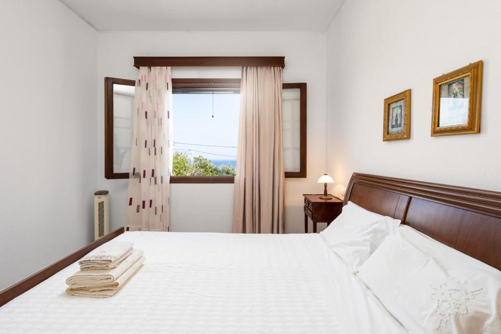 Kazamia Apartments with Sharing Pool - Tap to explore photos