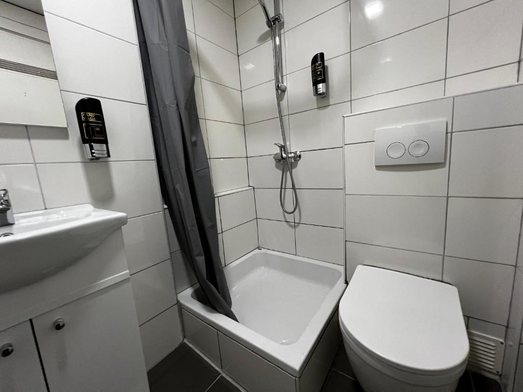 Budget Trianon Hotel photo 2