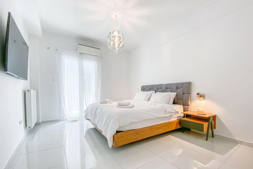 Syntagma square, 55sqm Golden Suite, Athens