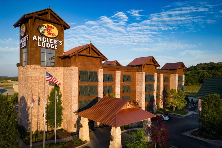 Bass Pro Shops Angler's Lodge image