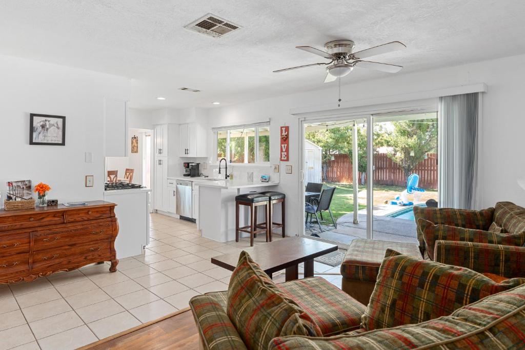 Indio Home with Heated Pool - 5 Mins to Coachella! photo 2
