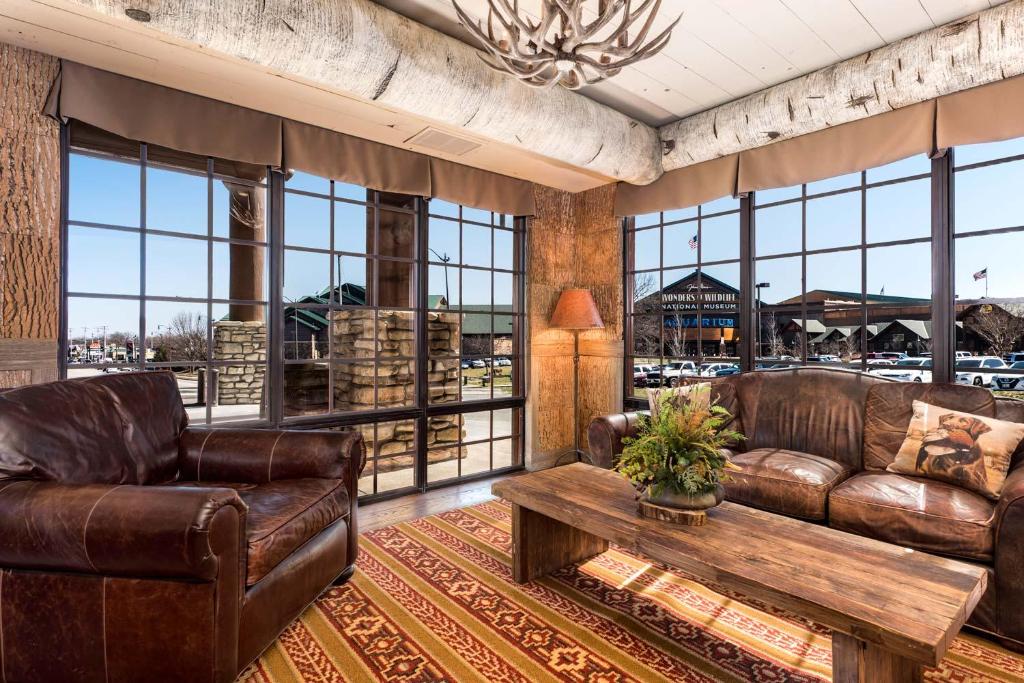 Bass Pro Shops Angler's Lodge photo 1
