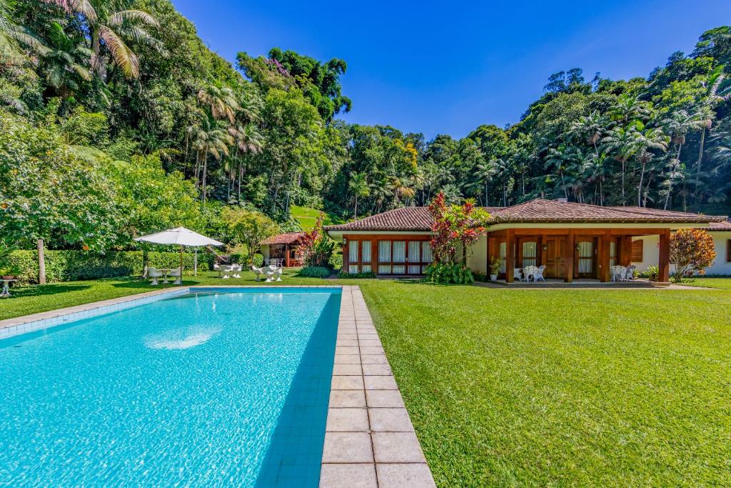 Linda Casa! Ótima localização em Teresópolis