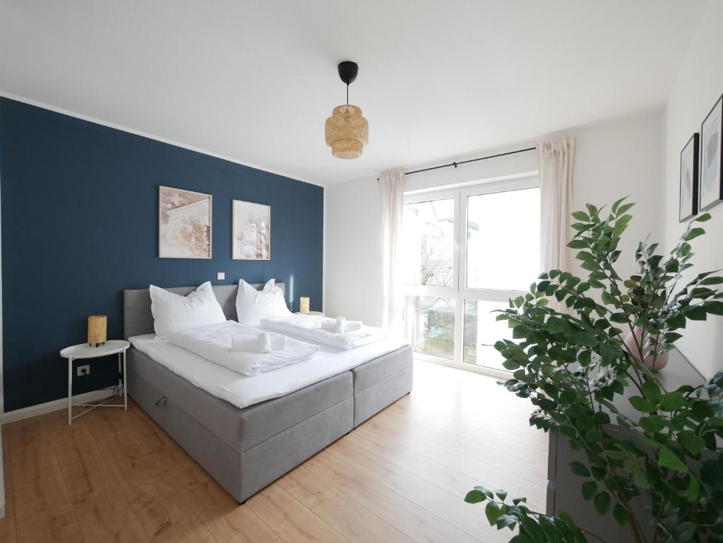 85qm, Parkplatz, zentral, großer Balkon, 2 Bäder photo 3
