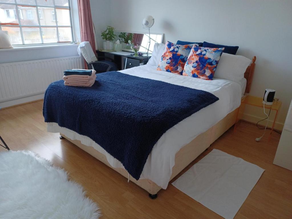 Big bright room photo 1
