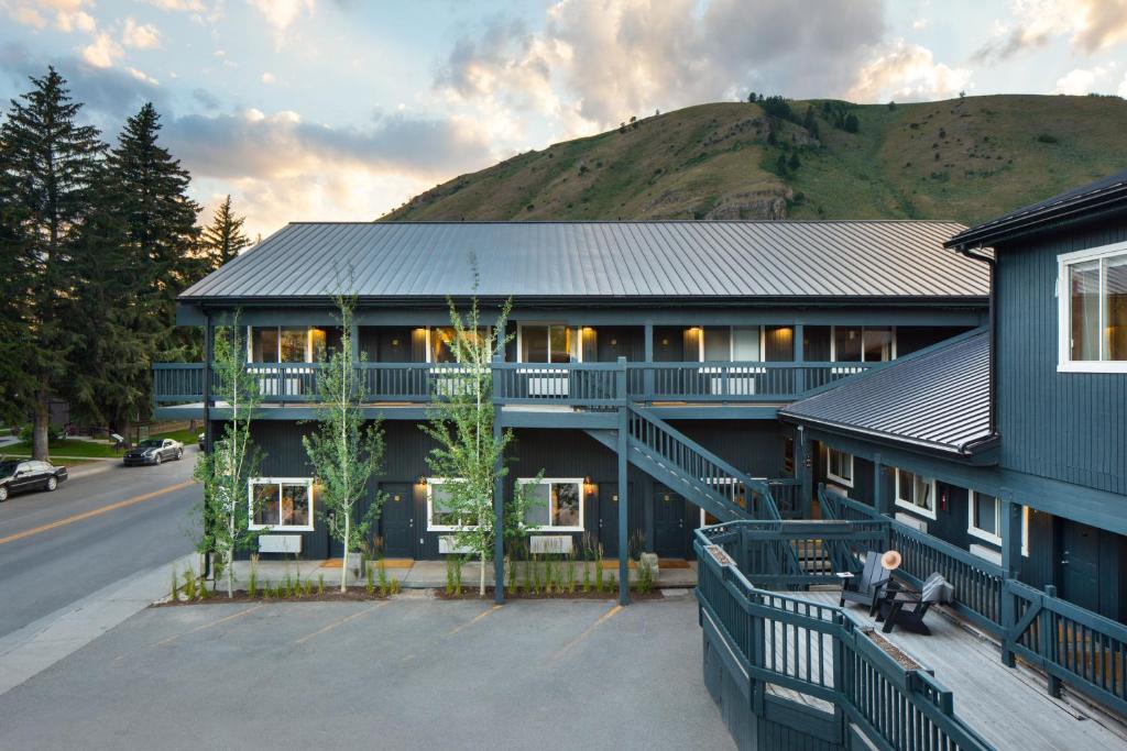 Anvil Hotel image