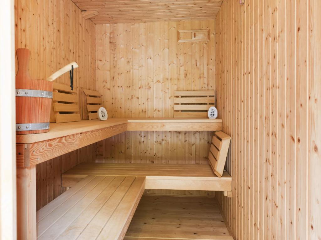 Holiday Home Metbroekhuis Wellness de Luxe by Interhome photo 2