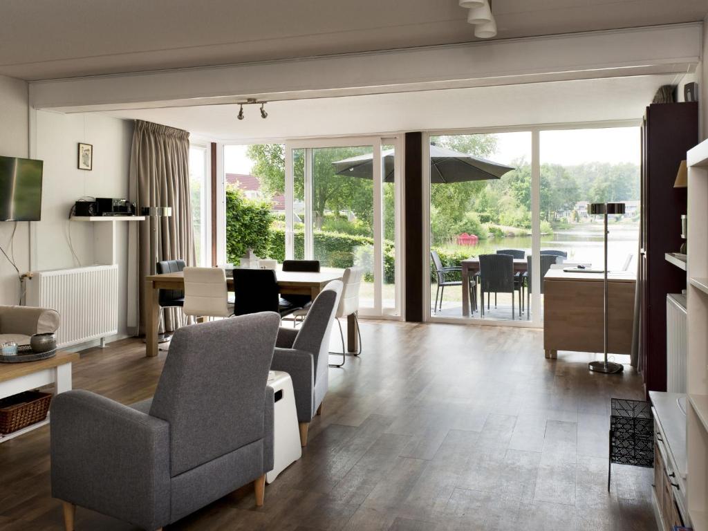 Holiday Home Vrieschehuis Comfort Royaal by Interhome photo 1