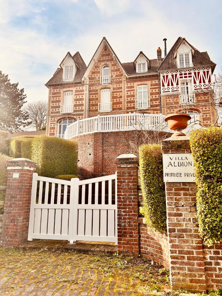 VILLA ALBION photo 1
