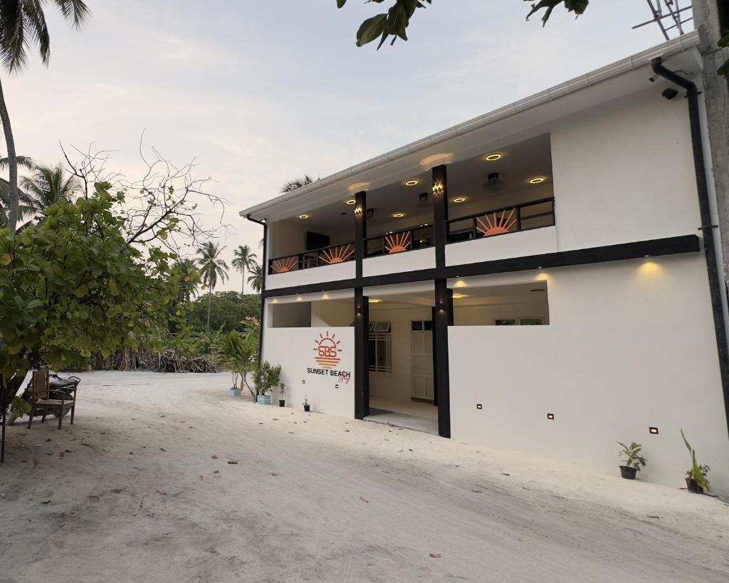 Sunset Beach Stay photo 4
