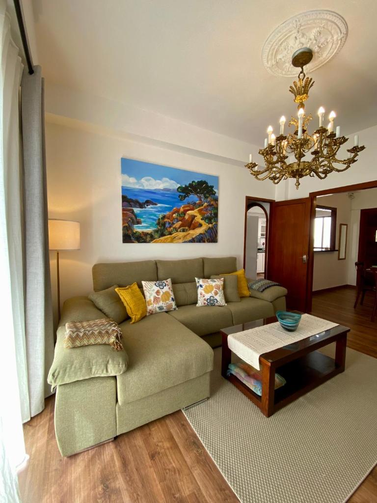 VISTA PLAZA - Exceptional Location photo 4