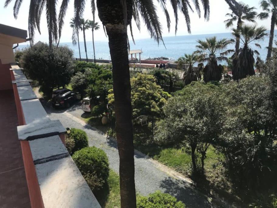 Casa Balbi al Mare, giardino e posto auto privato photo 1