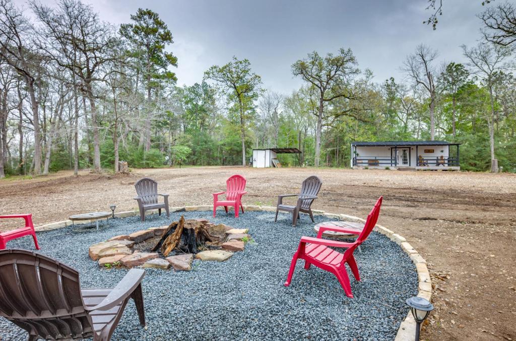 Willis Cabin on 6 5 Acres - Close to the Lake! photo 1