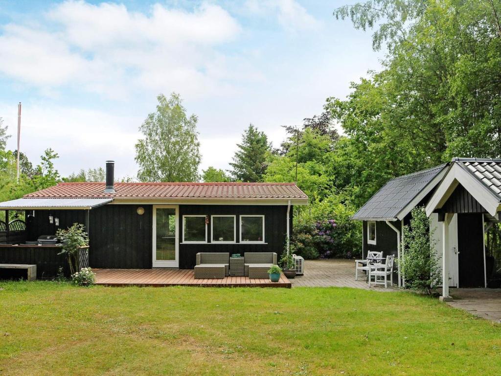 4 person holiday home in Hadsund photo 3