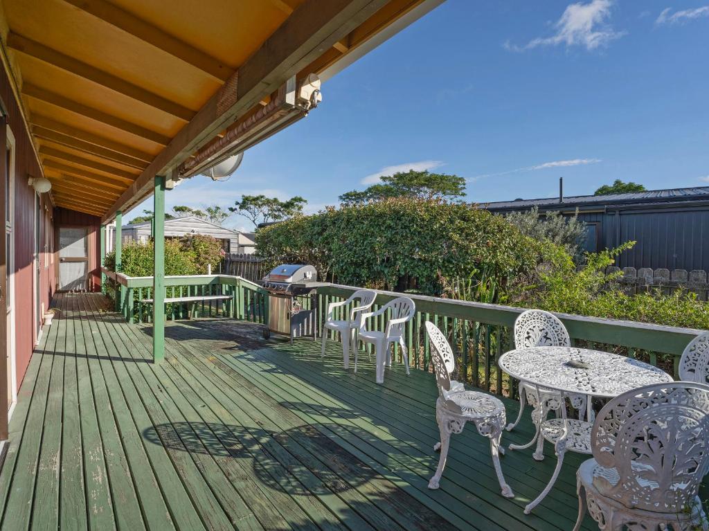 Golden Days - Whitianga Holiday Home photo 1