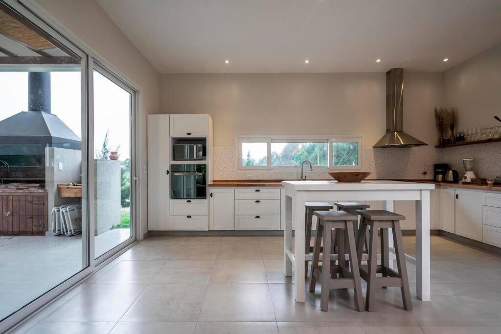 Beautiful family home with views of the polo field photo 4