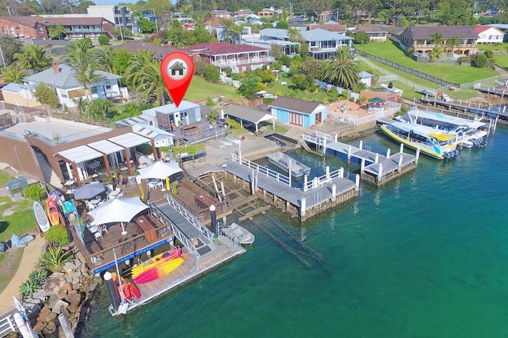Boatshed photo 4