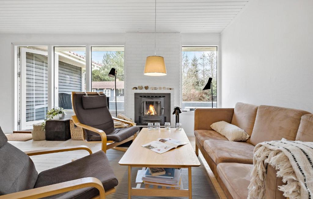 Nice Home In Sjllands Odde With Wifi photo 1