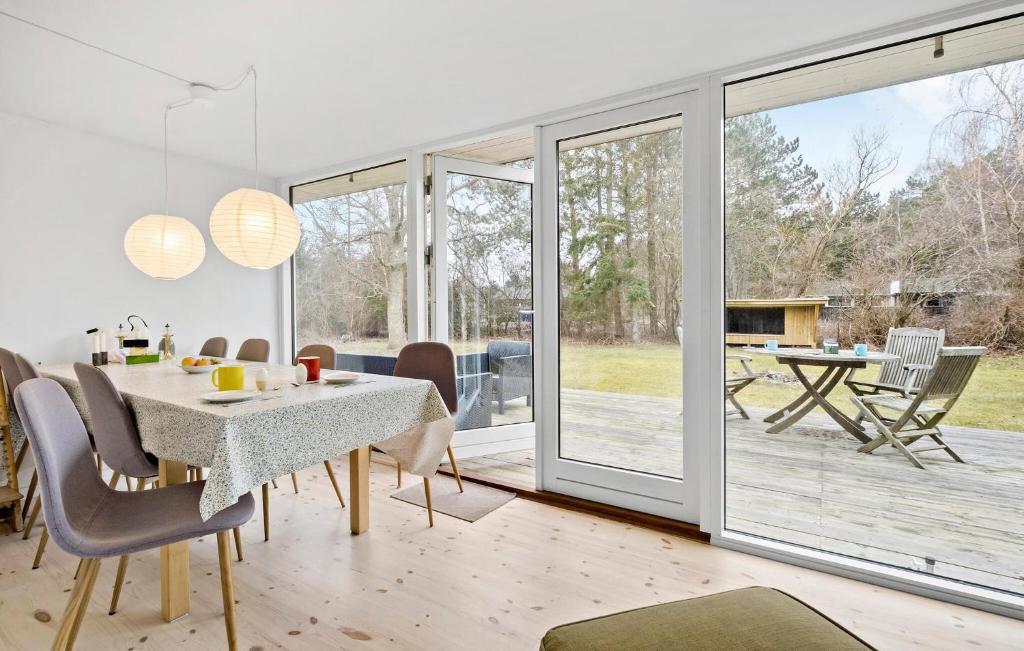 Nice Home In Sjllands Odde With Wifi photo 3