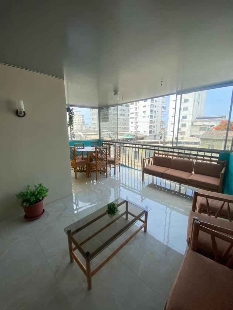 Hemingway Salinas Apartment photo 1