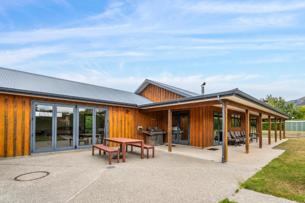 Hāwea Delight - Lake Hāwea Holiday Home photo 2