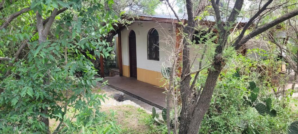 Casa del Río, privacidad, monte y paz