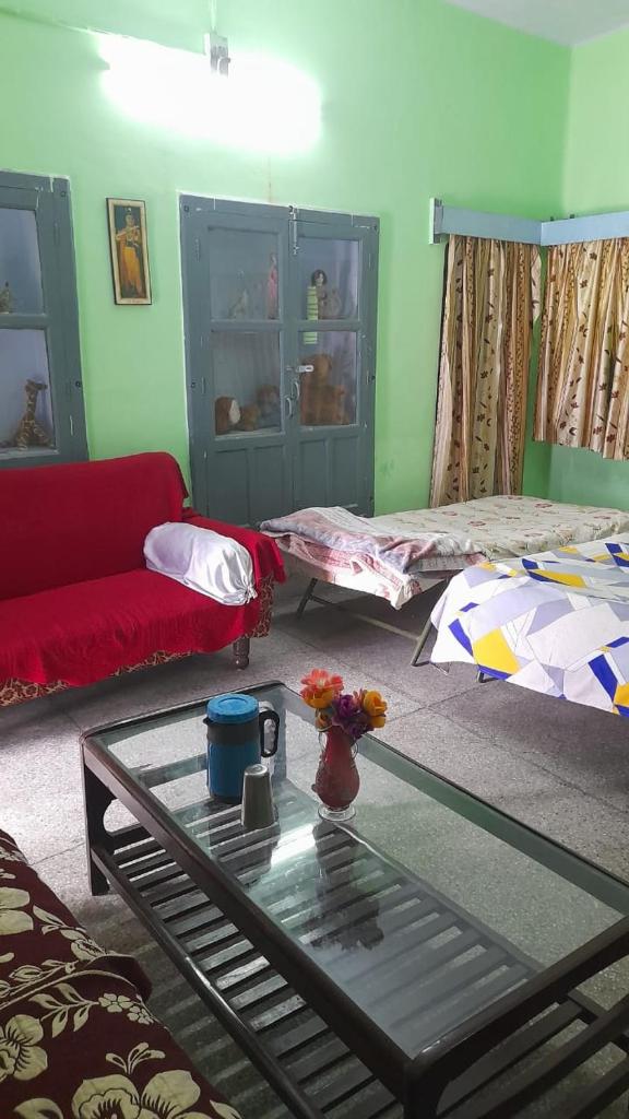 Karunanidhan Homestays