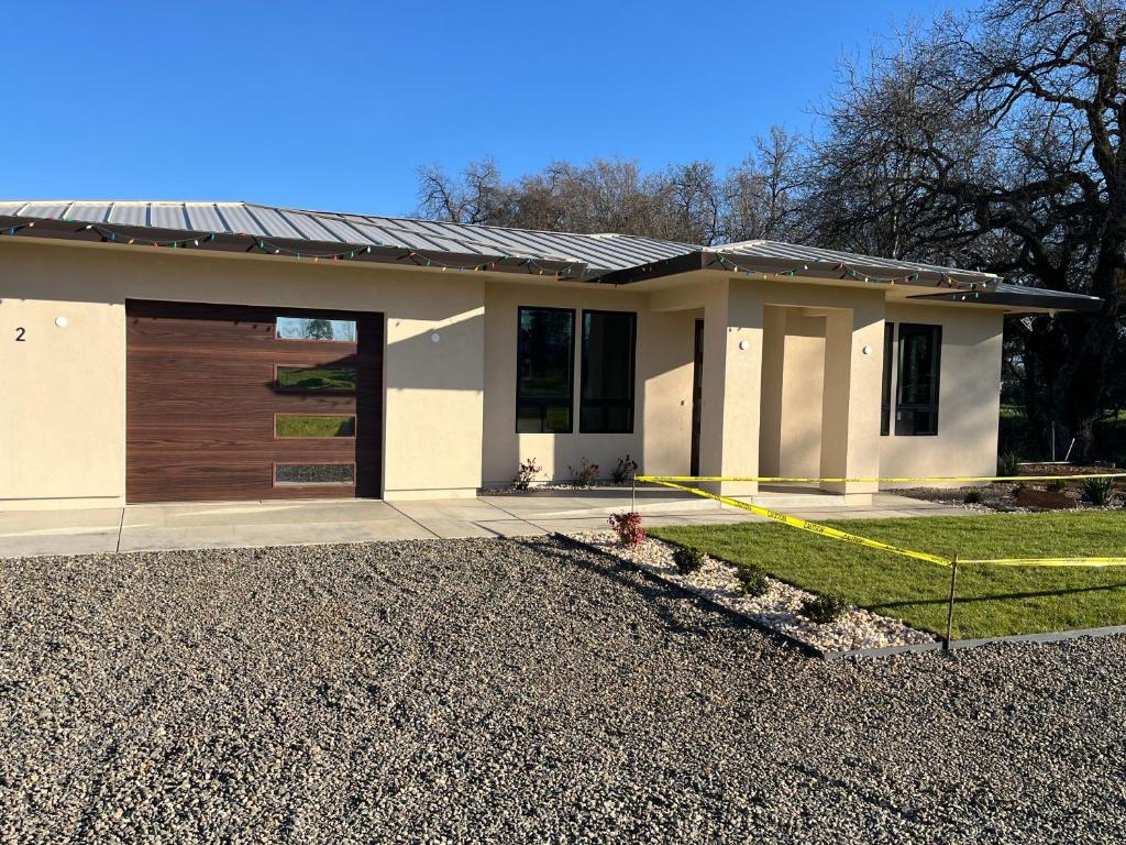 Two bedroom with river access photo 1