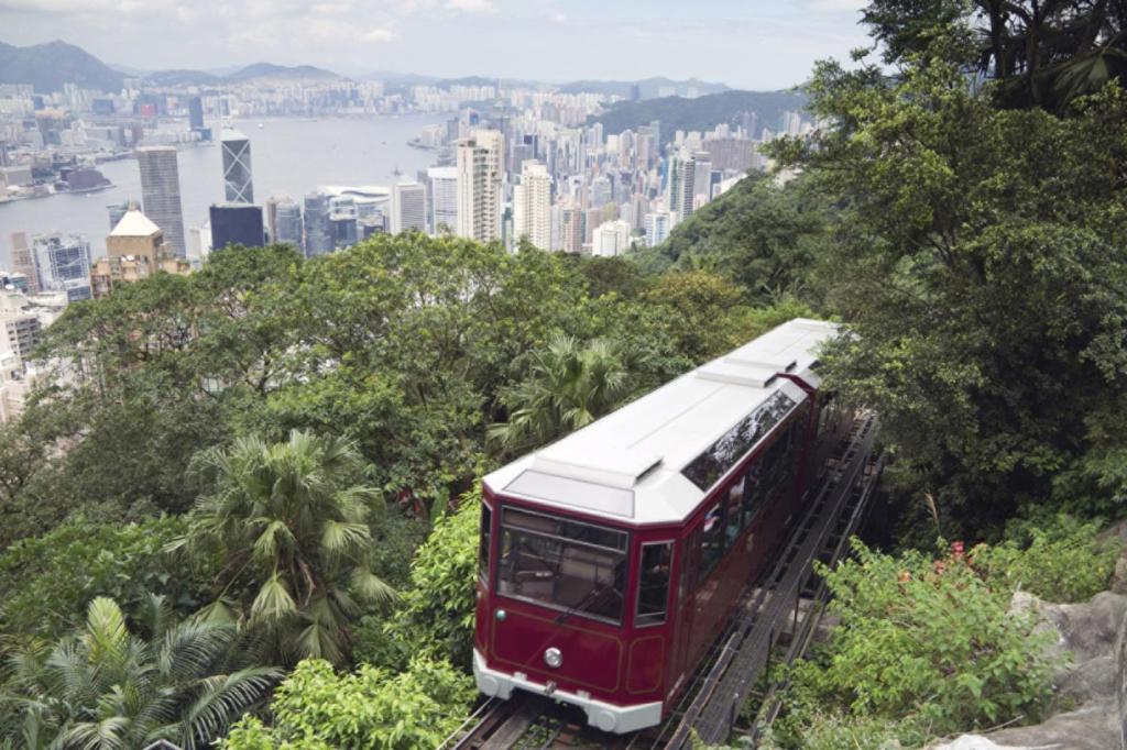 Four Seasons Hotel Hong Kong