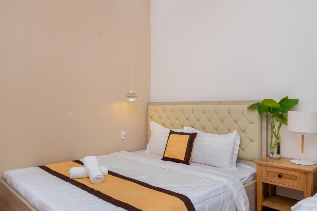 25 Lạc Long Quân, Bãi Sau