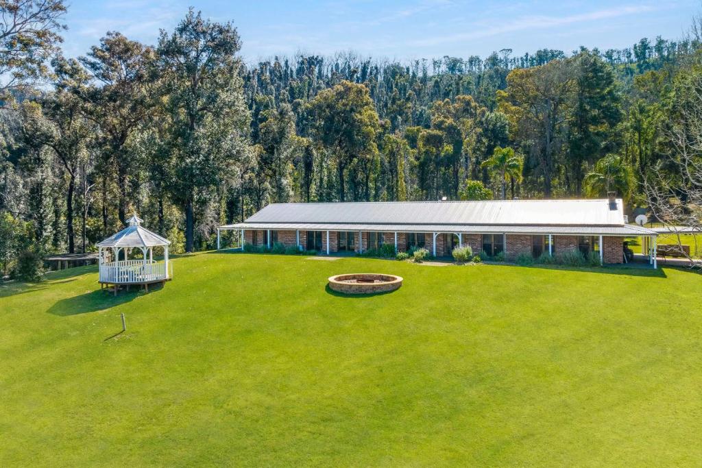 MarMel - Four bedroom home with pool and fire pit photo 2
