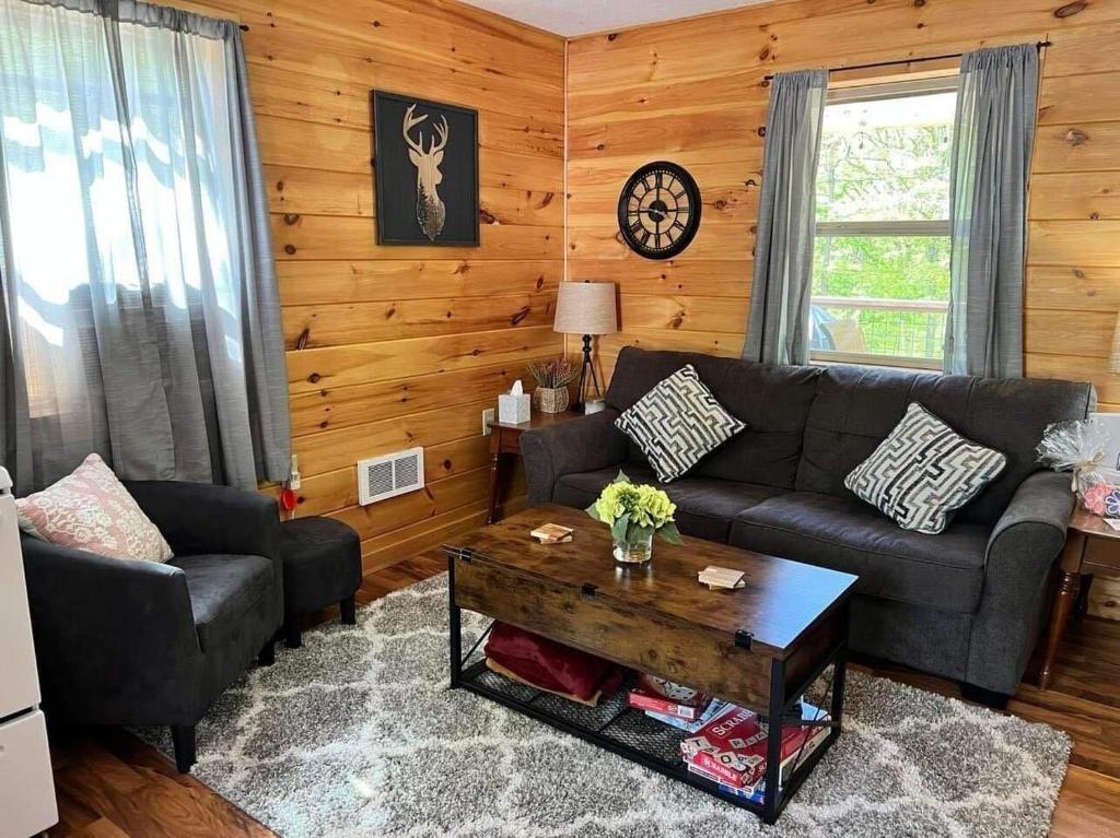 Hoosier National Hideaway photo 1