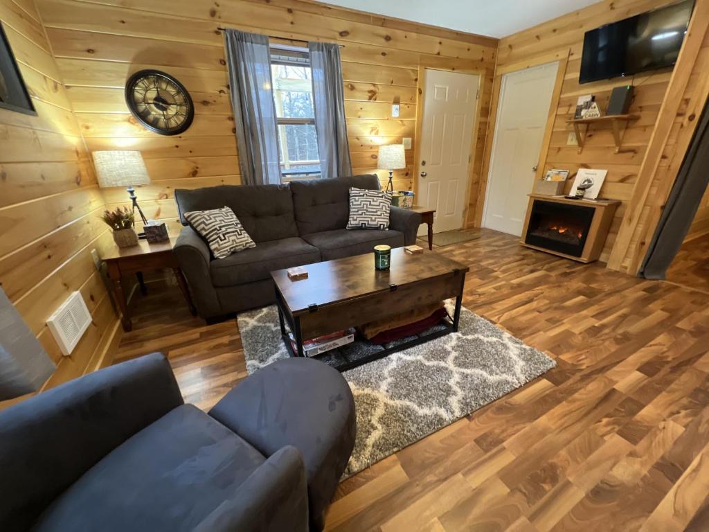 Hoosier National Hideaway photo 2