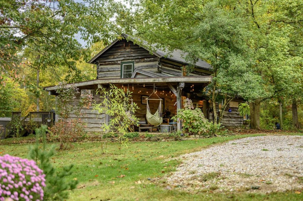 Helmsburg Homestead photo 4