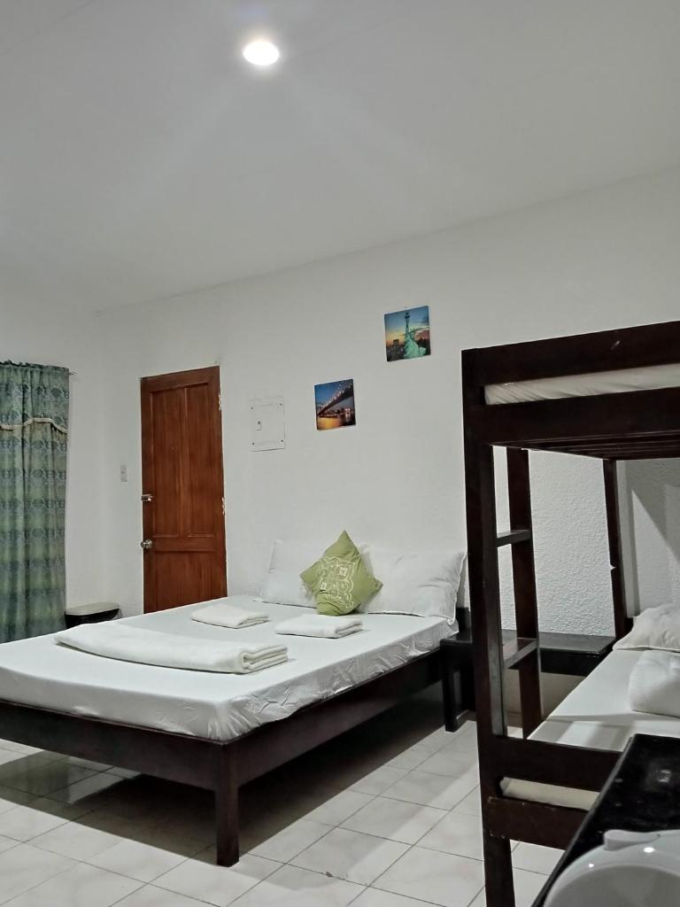 Moalboal Beach Front Hotel photo 1