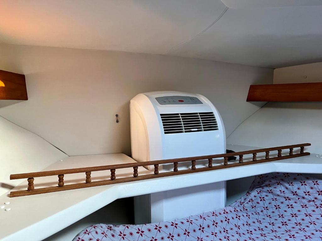 Cozy private two rooms yacht in Barcelona - boat in Port Forum photo 2