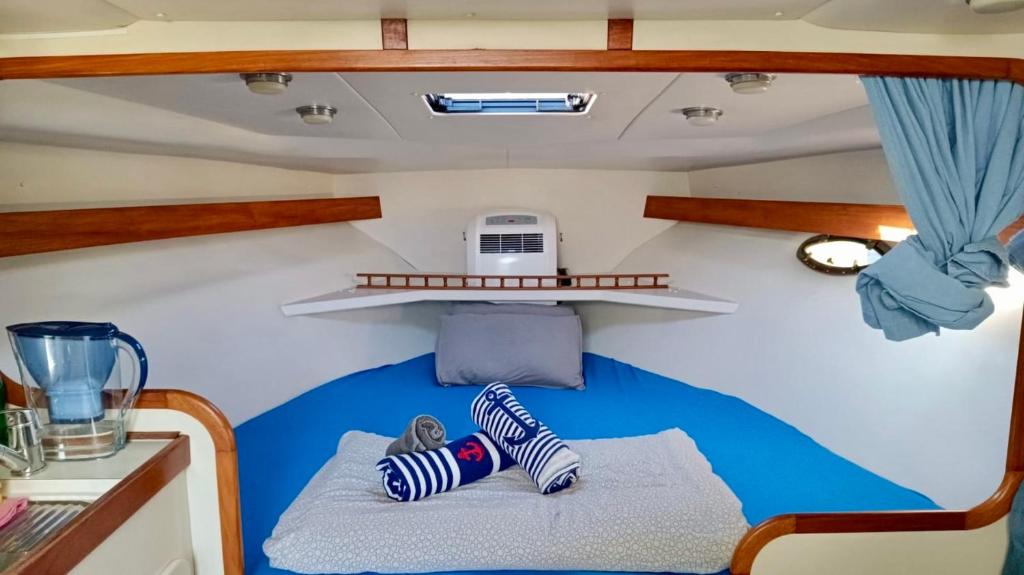 Cozy private two rooms yacht in Barcelona - boat in Port Forum photo 1