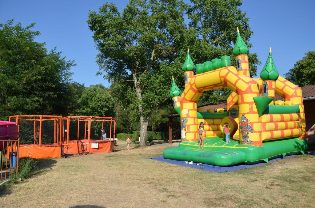 Camping Les Mijeannes photo 2