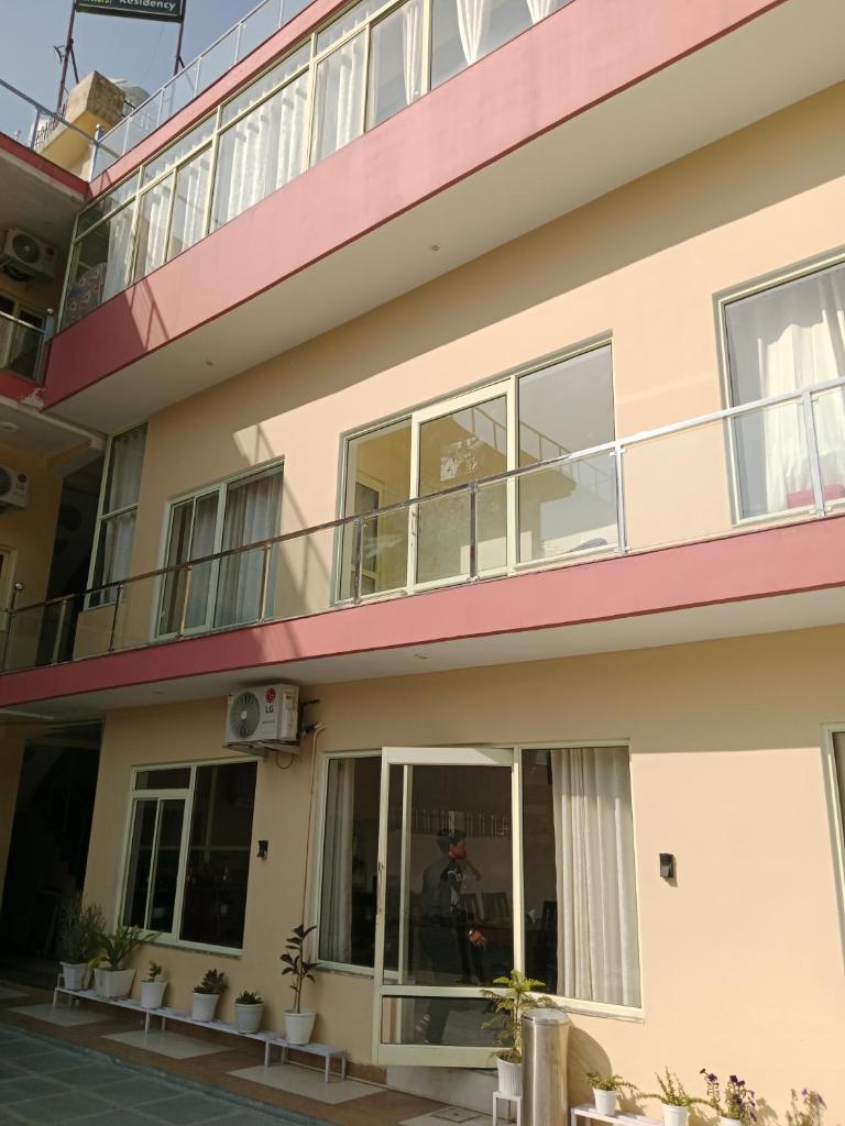 Astra Luxury Rooms and Cafe photo 1