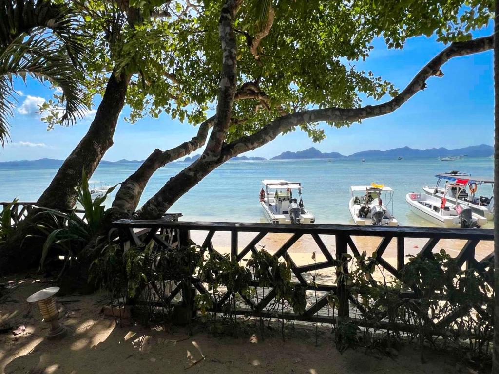 Doublegem Beach Resort and Hotel photo 3
