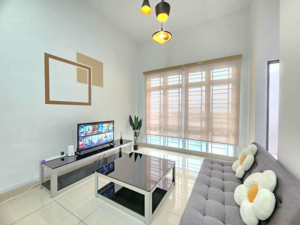 Austin Manhattan Simple Cozy Suite by Double A photo 4