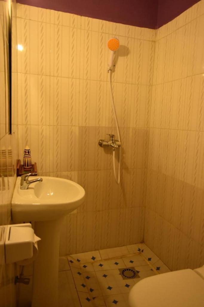 Room in BB - Amahoro Guest House - Single Room with Shower photo 4
