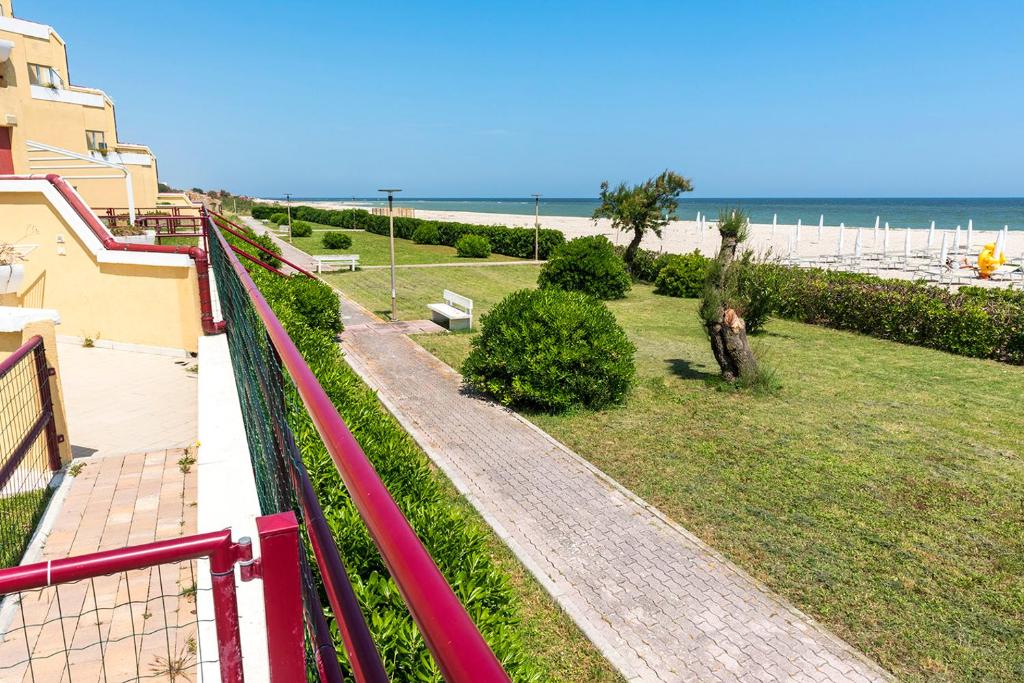 SE054 - Senigallia, monolocale fronte mare alle ‘’Piramidi’’ photo 4